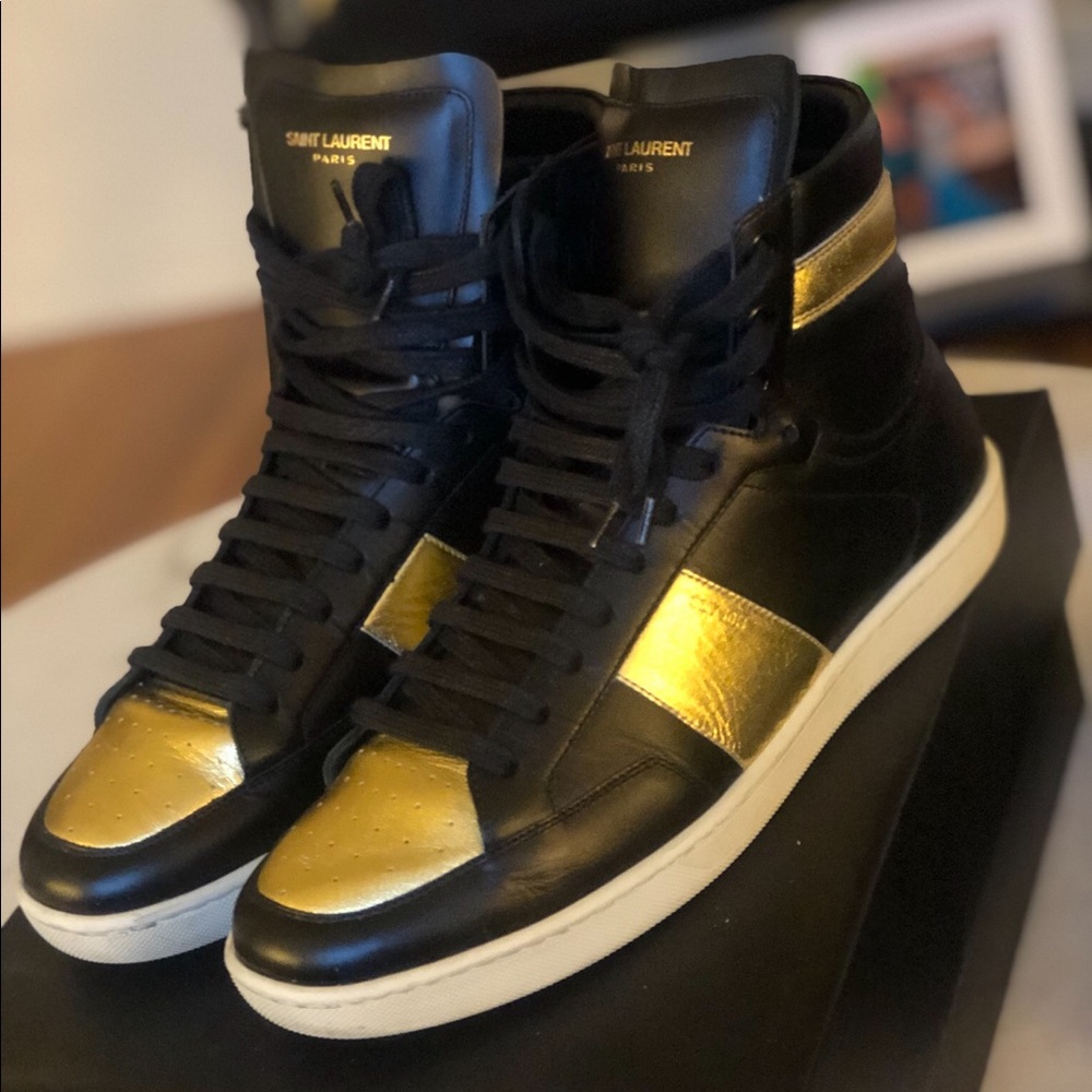 SAINT LAURENT
Men's Metallic High-Top Sneakers